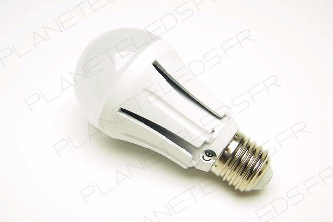 http://www.planeteleds.fr/images/lamp/e27cob5w.jpg