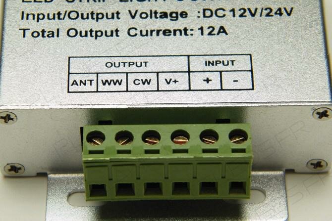 Controleur Bi-Couleur Sans Fils 12A 12V + Télécommande