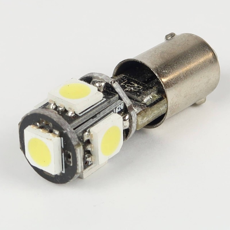 Eclairage LED pour voiture et moto : Ampoule T10 FIRST Anti-Erreur OBD 5 Leds Blanches