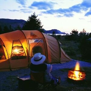 CAMPING & HIKING